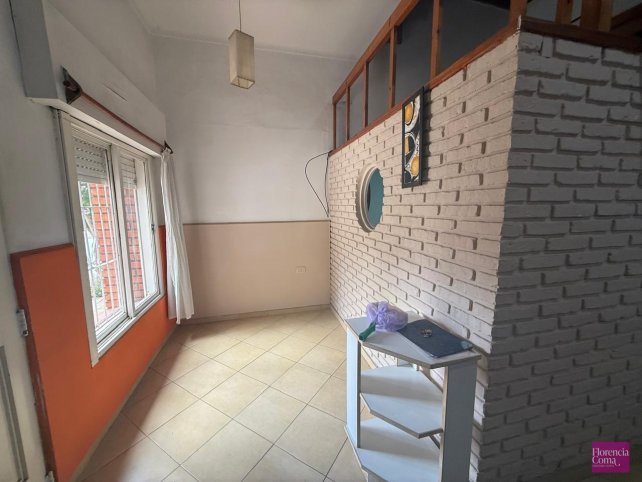 Casa en PH dos dormitorios con cochera — 25 de mayo 117