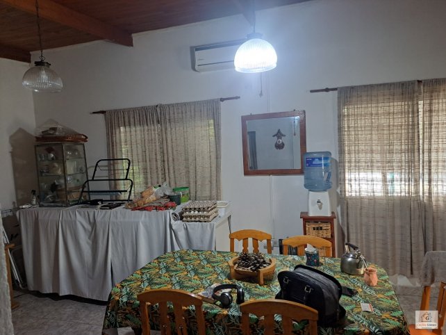 Casa 3 dorm, 190m² a 4 cuadras de la piedra movediza