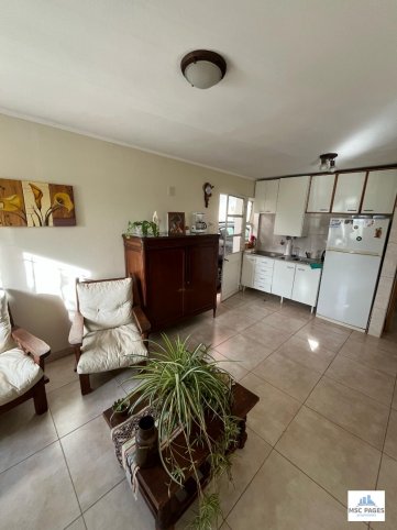 Casa 2 dorm, 150m² con garage — Corrientes 600