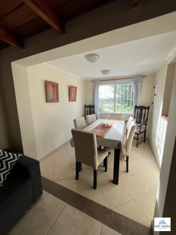 Casa 2 dorm, 150m² con garage — Corrientes 600