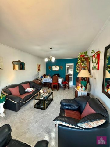 Depto 2 dorm, 60m² con balcón y garage — Uriburu 500
