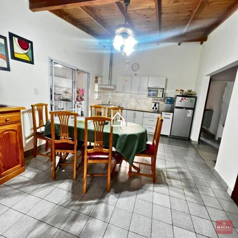 Casa en VENTA Av, Estrada 99m², 3 dormitorios, 1 baño, garage