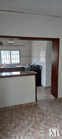 Casa en Alquiler Arana 1200, 3 dorm, espacio para 3 vehículos, patio con pileta