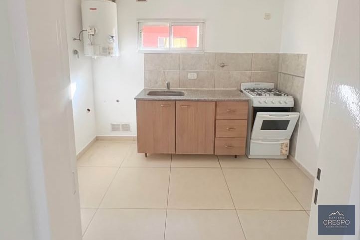 Depto 3 amb, balcón y coch. com. en Garibaldi y Roca
