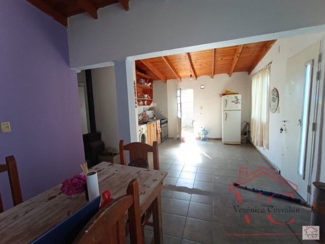 Casa 2 dorm, patio verde — Salta 1780