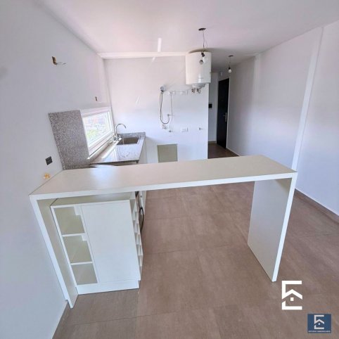 Monoambiente en venta, Av. España 300
