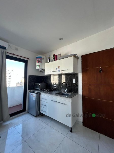 Depto monoambiente 25m² con balcón en pleno centro