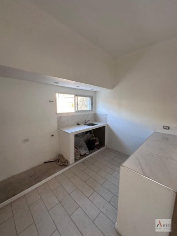Casa 2 dorm, 2 baños en alquiler — Mitre 237