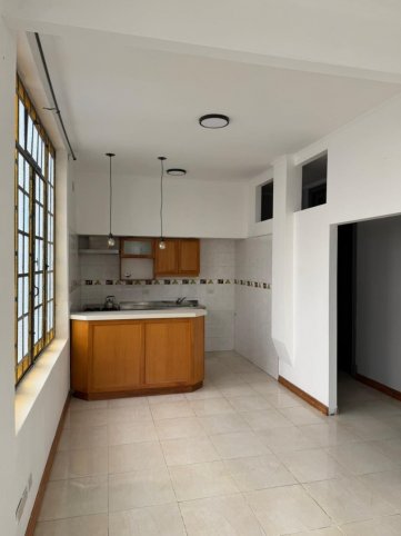 Casa 2 dorm, 60m² en Uriburu 1627