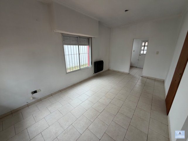 Casa 2 dorm, 65m² en 1º Junta