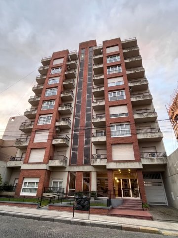 Depto 3 dorm, 110m² con cochera — Maipú 600