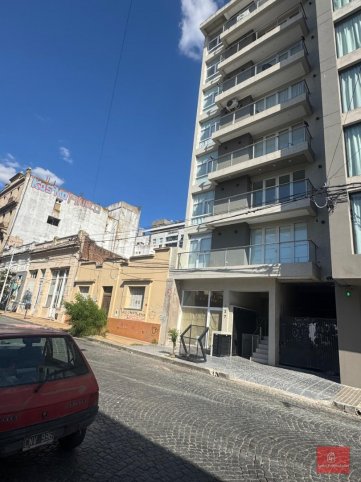 Depto 1 dorm, 60m² con ascensor — Pinto n° 330