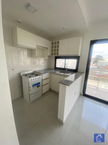 Depto 2 dorm, 70m² con cochera — Mitre 500
