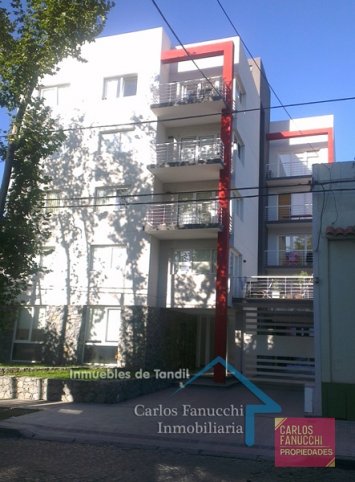 Depto 1 dorm, 52m² con cochera y balcón — Fuerte Independencia
