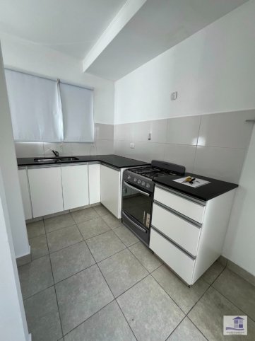 Depto 2 dorm, 80m² en alquiler — Artigas al 400