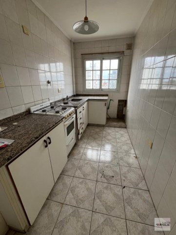 Depto 3 dorm, 60m² en 4to piso — Alem 566