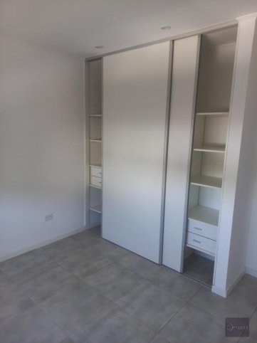 Depto 1 dorm, 45m² en primer piso sin cochera