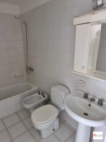 Depto 2 dorm, 60m² en 2° piso con cochera — FUGL 1357