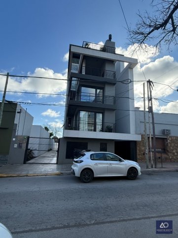Depto 1 dorm, 50m² en planta baja — Microcentro