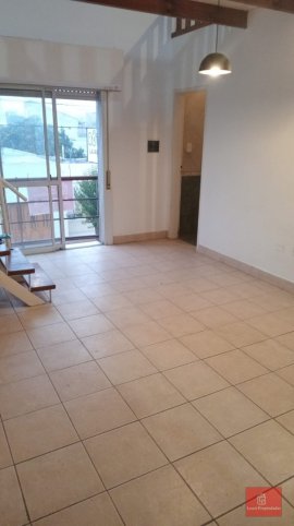 Depto 1 dorm, 41m² en planta alta — Pinto 1720