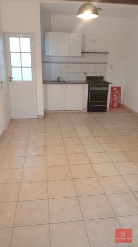 Depto 1 dorm, 41m² en planta alta — Pinto 1720