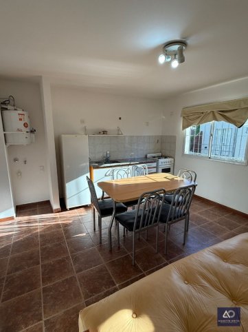 Depto 1 dorm, 45m² amoblado en semicentro — Alberdi