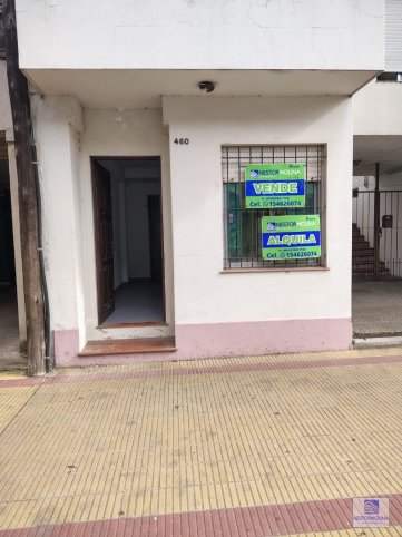 Depto 1 dorm, 34m² en planta baja con cochera — Sarmiento
