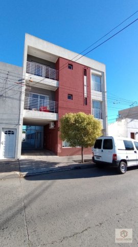 Depto 1 dorm, 53m² en primer piso con cochera