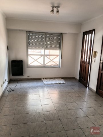 Depto en Alquiler 35m² en Pinto 974, con estacionamiento