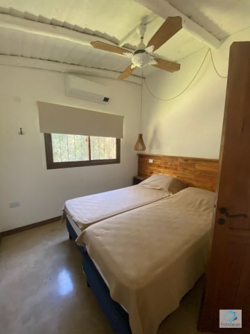 Casa quinta en Zona Uncas | Amplio lote y piscina