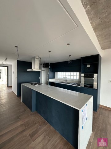 Depto 2 dorm, 120m² con cochera y terraza propia — Av Brasil 353