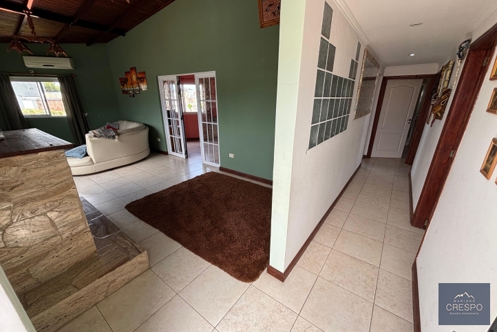 2 CASAS AL PRECIO DE 1! zona Av. Del Valle y Alem