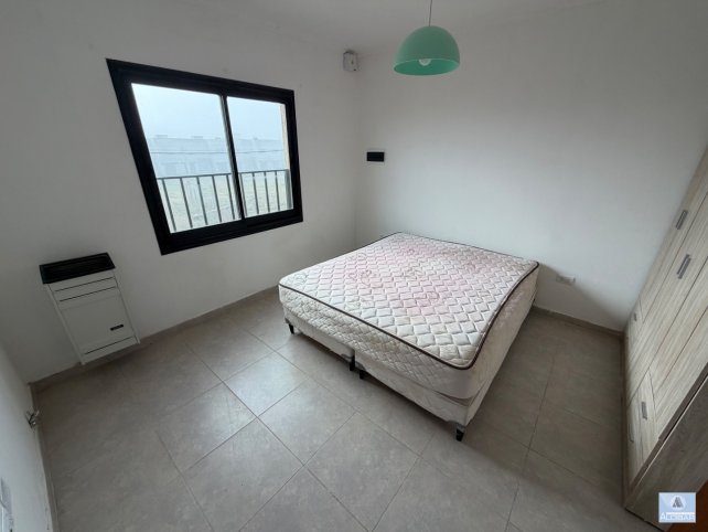 Depto 1 dorm, 40m² en primer piso con cochera — Casacuberta