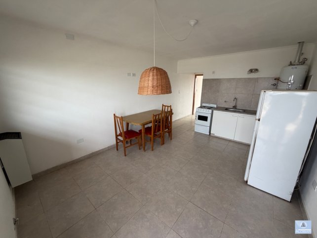Depto 1 dorm, 40m² en primer piso con cochera — Casacuberta