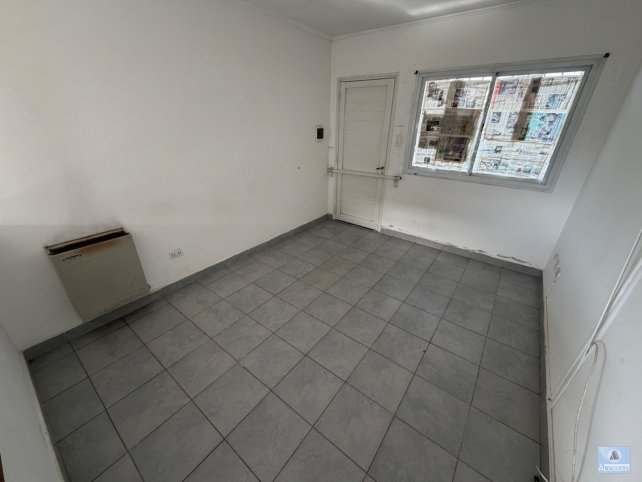 Depto en Alquiler 1 dorm, 1 baño — Caseros al 1700