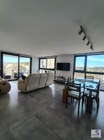 Departamento 2 dormitorios de categoría 100m² — Av. Brasil esq Fulton