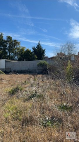 LOTE EN VENTA | LOLA MORA 1400