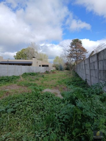 Lote en venta 10x65m, 650m² con servicios — Independencia