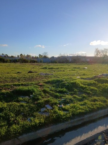 Lote en venta 10 x 57,20 m, 527 m² con servicios — Margarita Galfré
