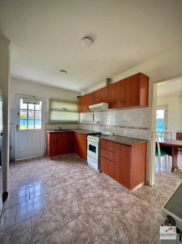 Casa quinta en venta/permuta en zona La Rural, 245m², 3 dorm, 2 baños, pileta