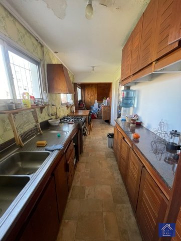 Departamento en planta alta de 3 dormitorios en venta — Avellaneda 1000