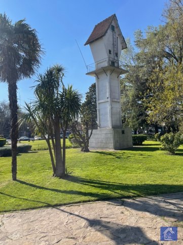 Departamento en planta alta de 3 dormitorios en venta — Avellaneda 1000