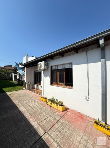 Departamento de dos dormitorios en planta baja — Moreno 537