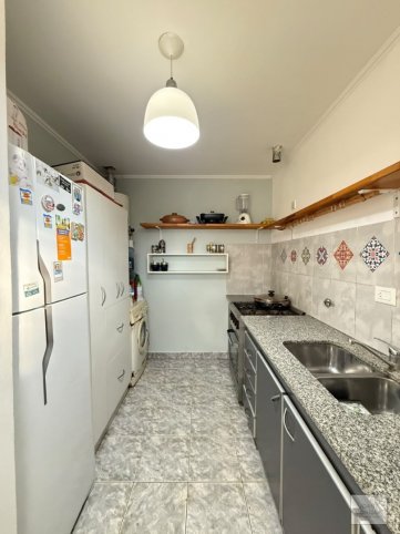 Casa en ph de 2 dorm, 70m² con garage — Margarita Galfre 2400