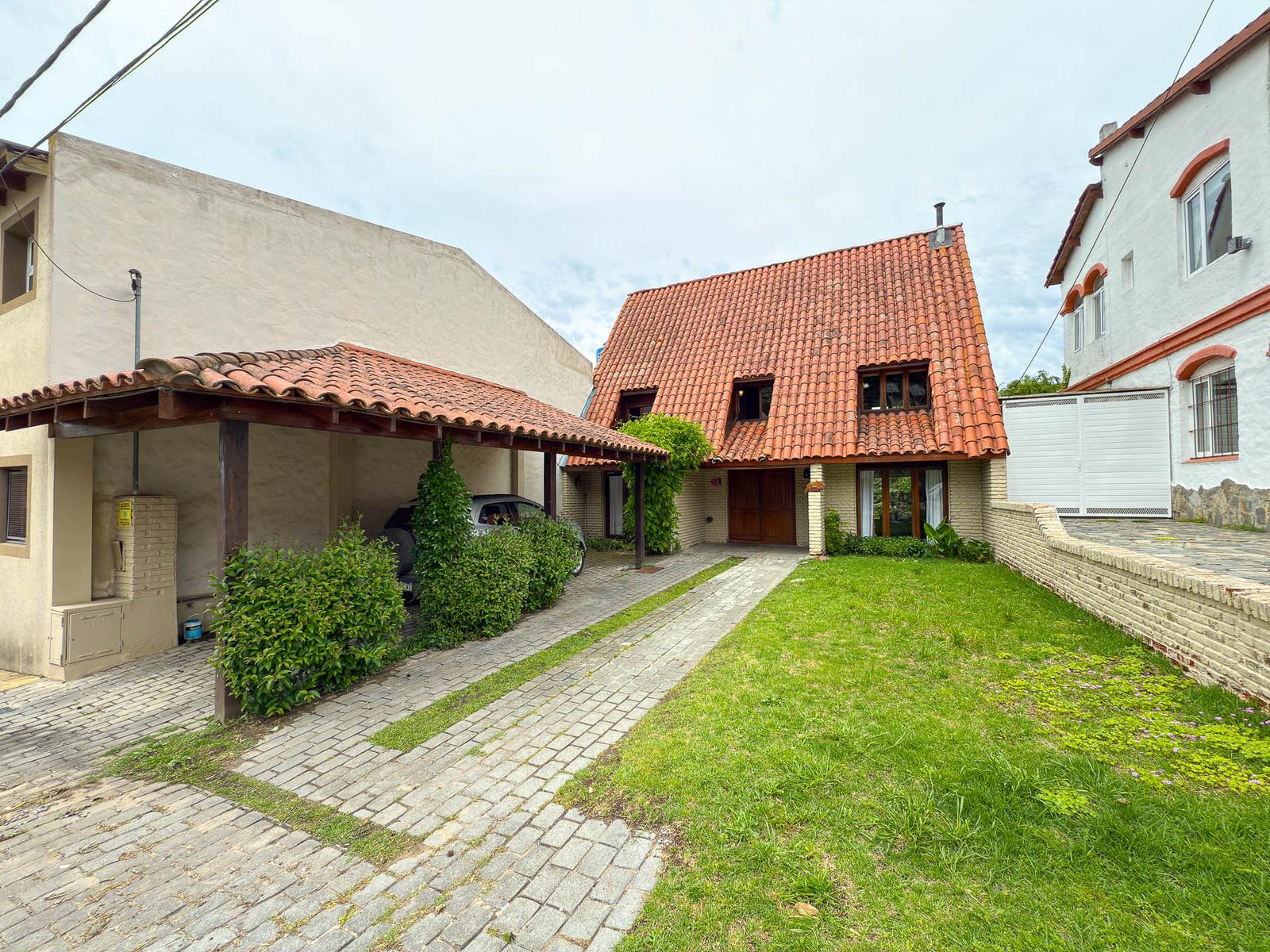 Casa en Venta en Tandil — Fugl al 300