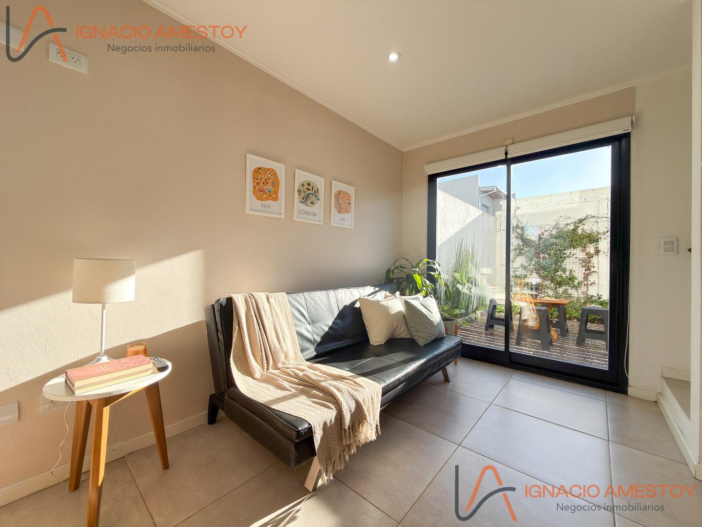 Depto dúplex 2 amb, 89m² con patio y cochera — Villa Italia