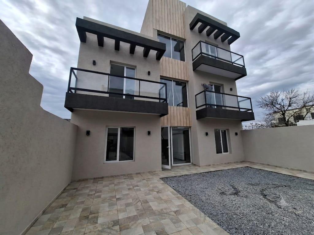 Depto a estrenar 2 amb, 45m² con patio y parrilla — 11 de Septiembre