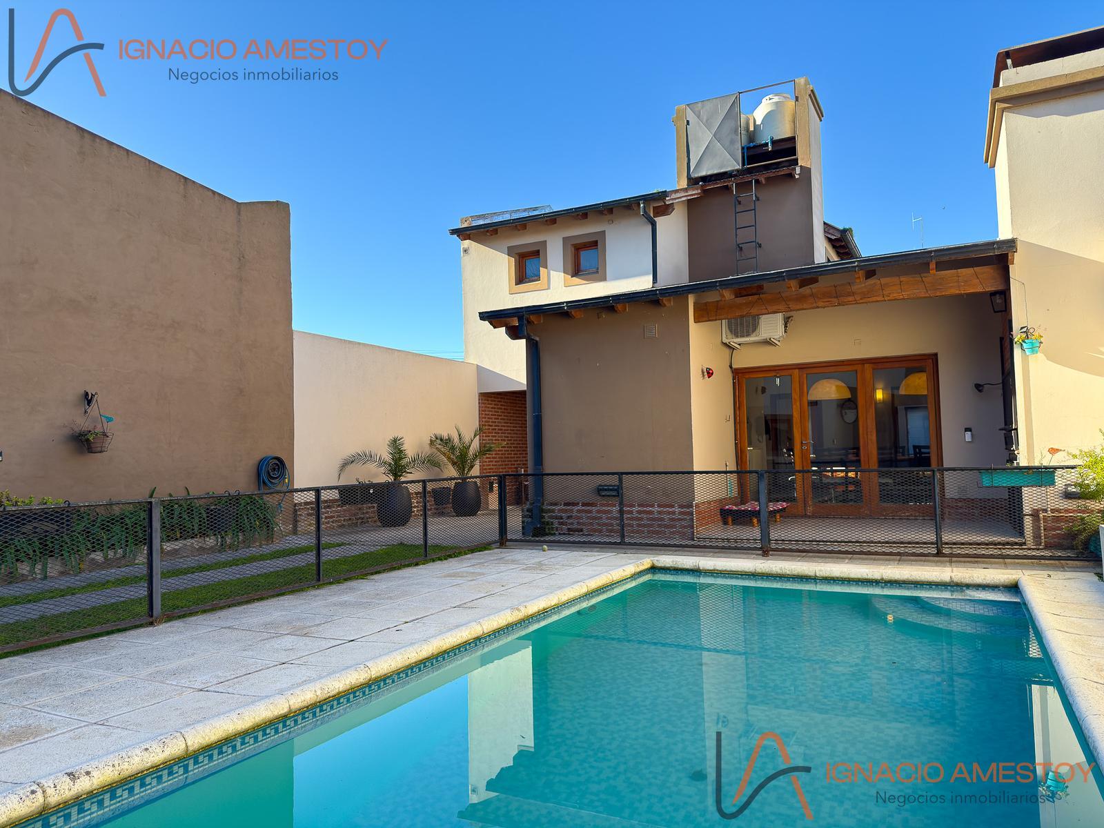 Casa en Venta 8 amb, 4 dorm, 310m²  — Avenida Santamarina