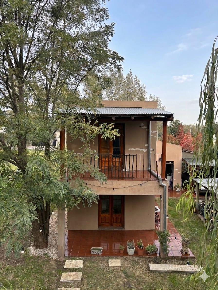 Casa en Venta en Los Ombúes, 6 dorm, 270m²