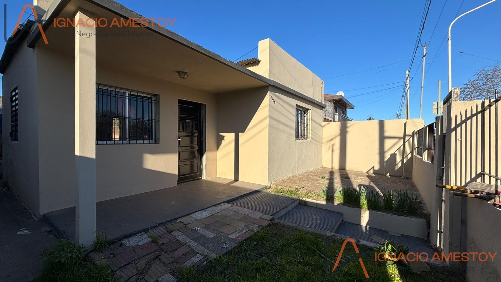 Casa a refaccionar en lote de 354m², 3 amb, 2 dorm, 1 baño — Av. Balbín y Liniers